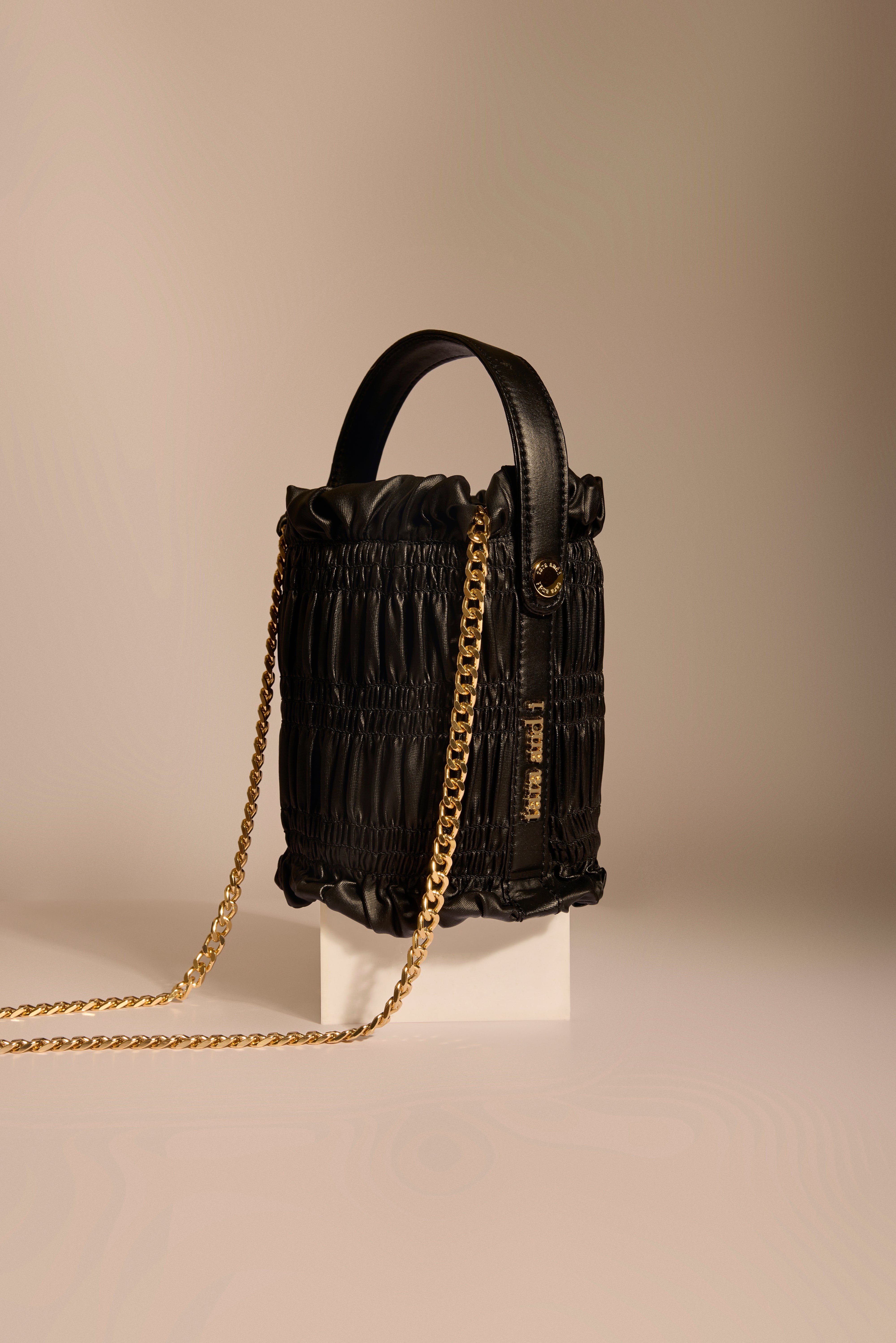 Black Drift Bucket Bag