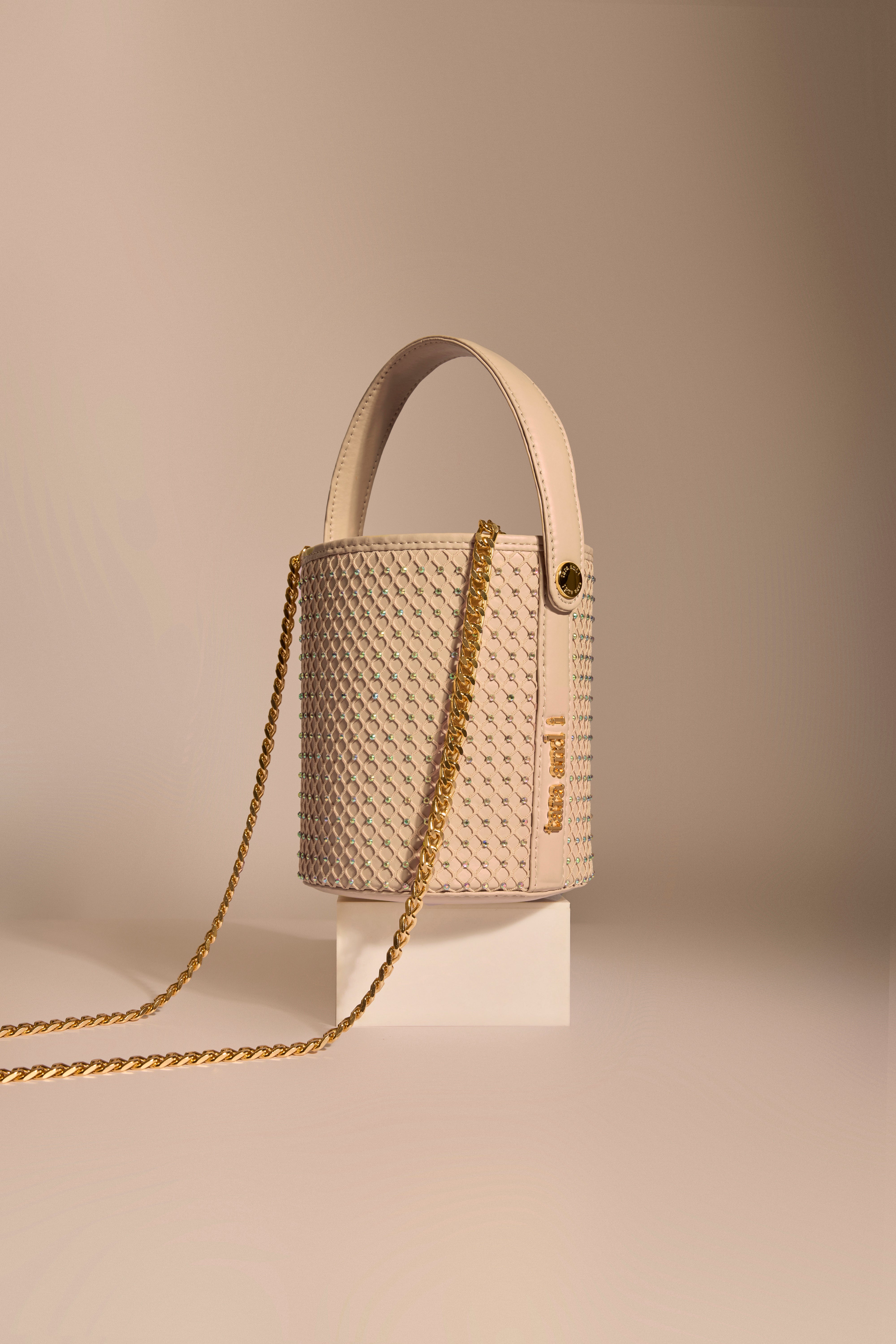 Crème Intermesh Bucket Bag