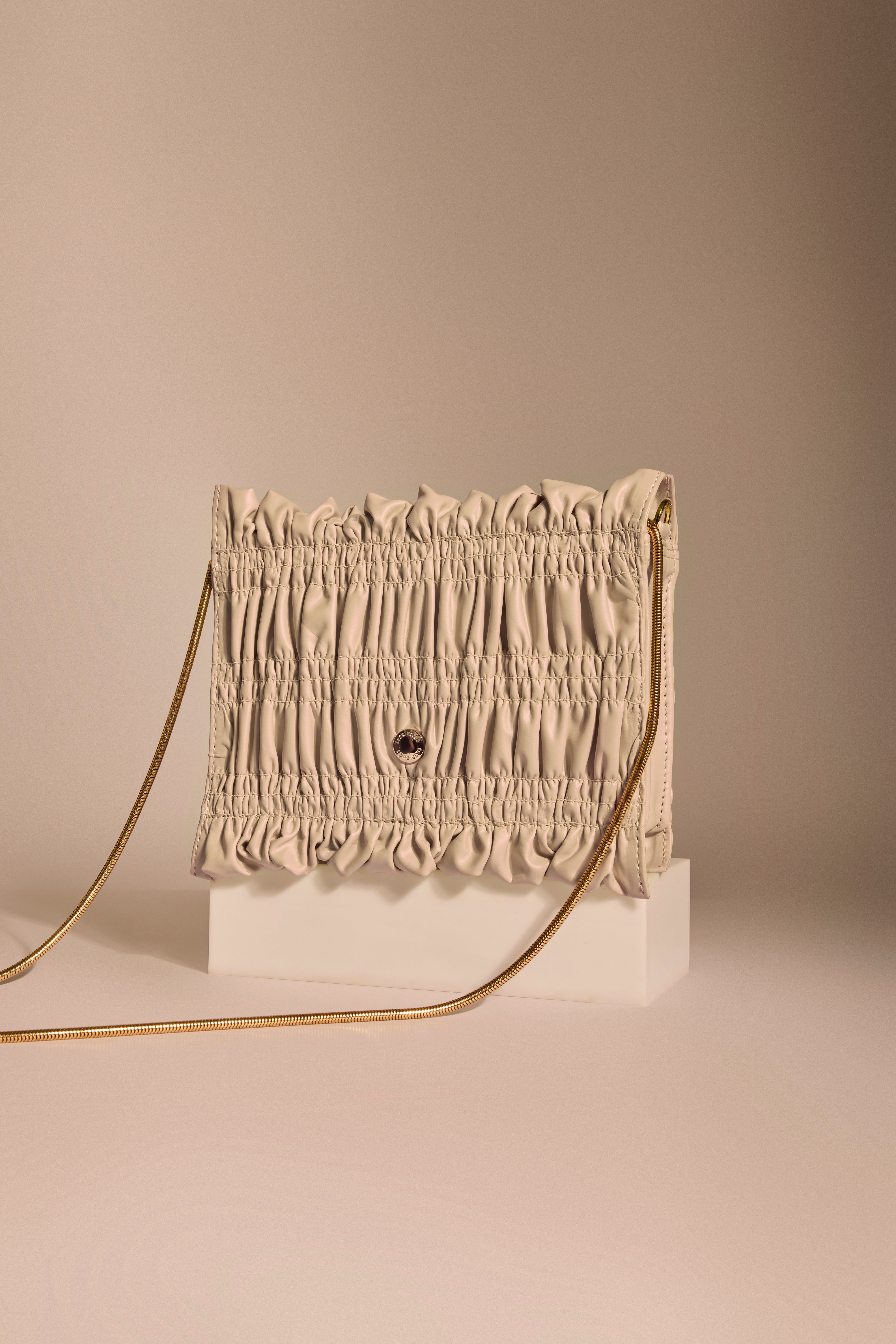 Crème Drift Sling Bag