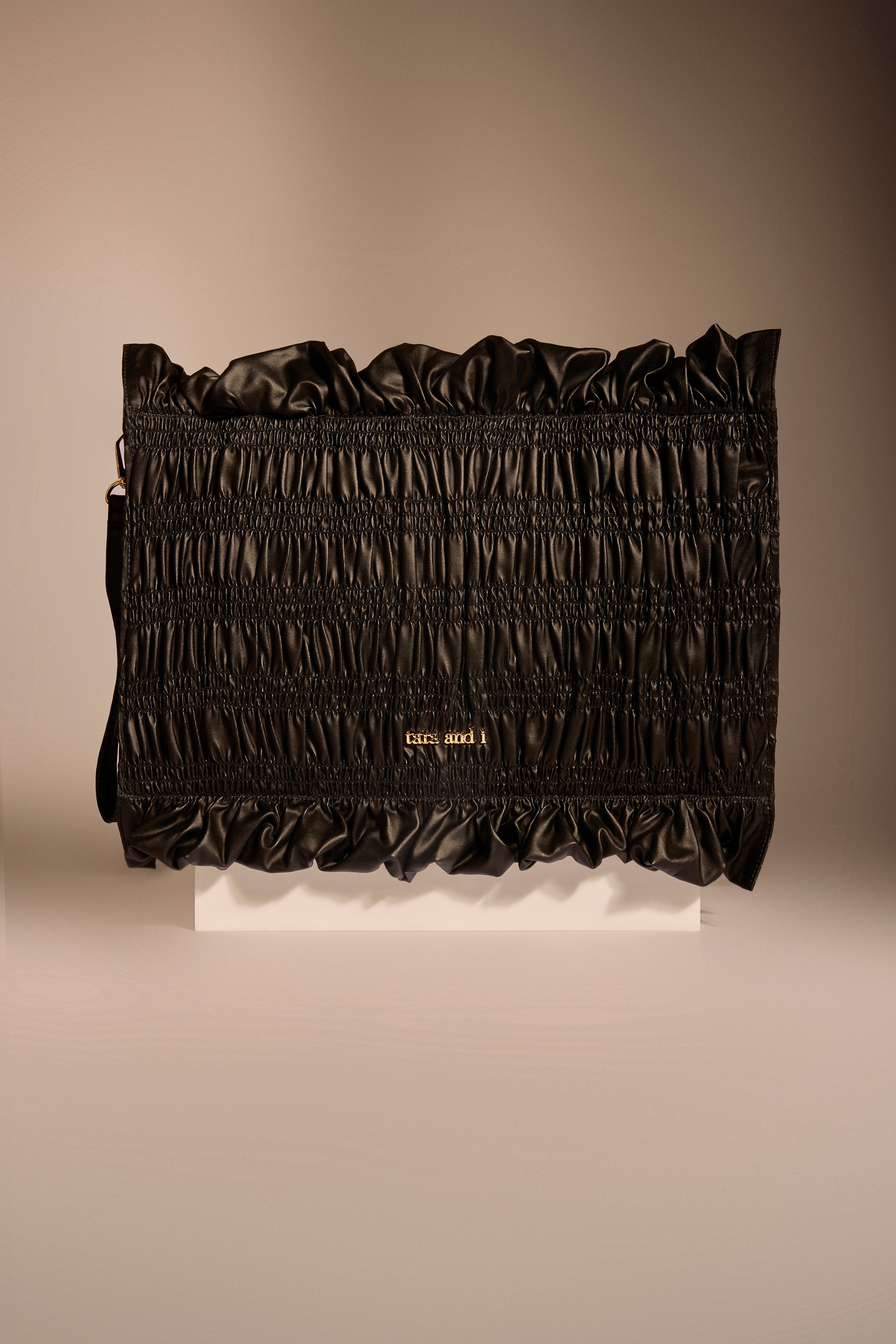 Black Drift Oversized Wristlet