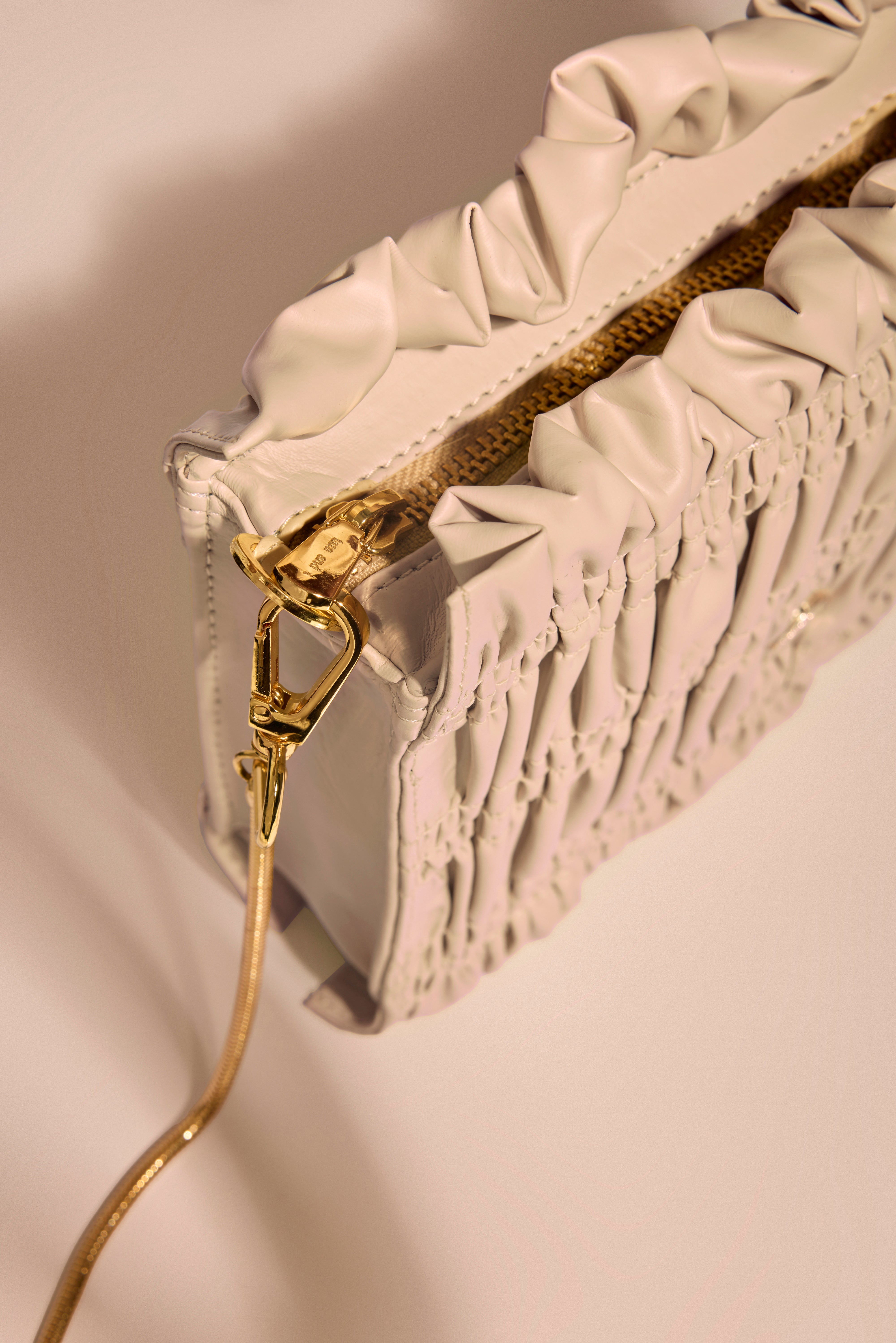 Crème Drift Sling Bag